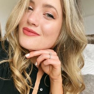 Meet your Posher, Jaclyn